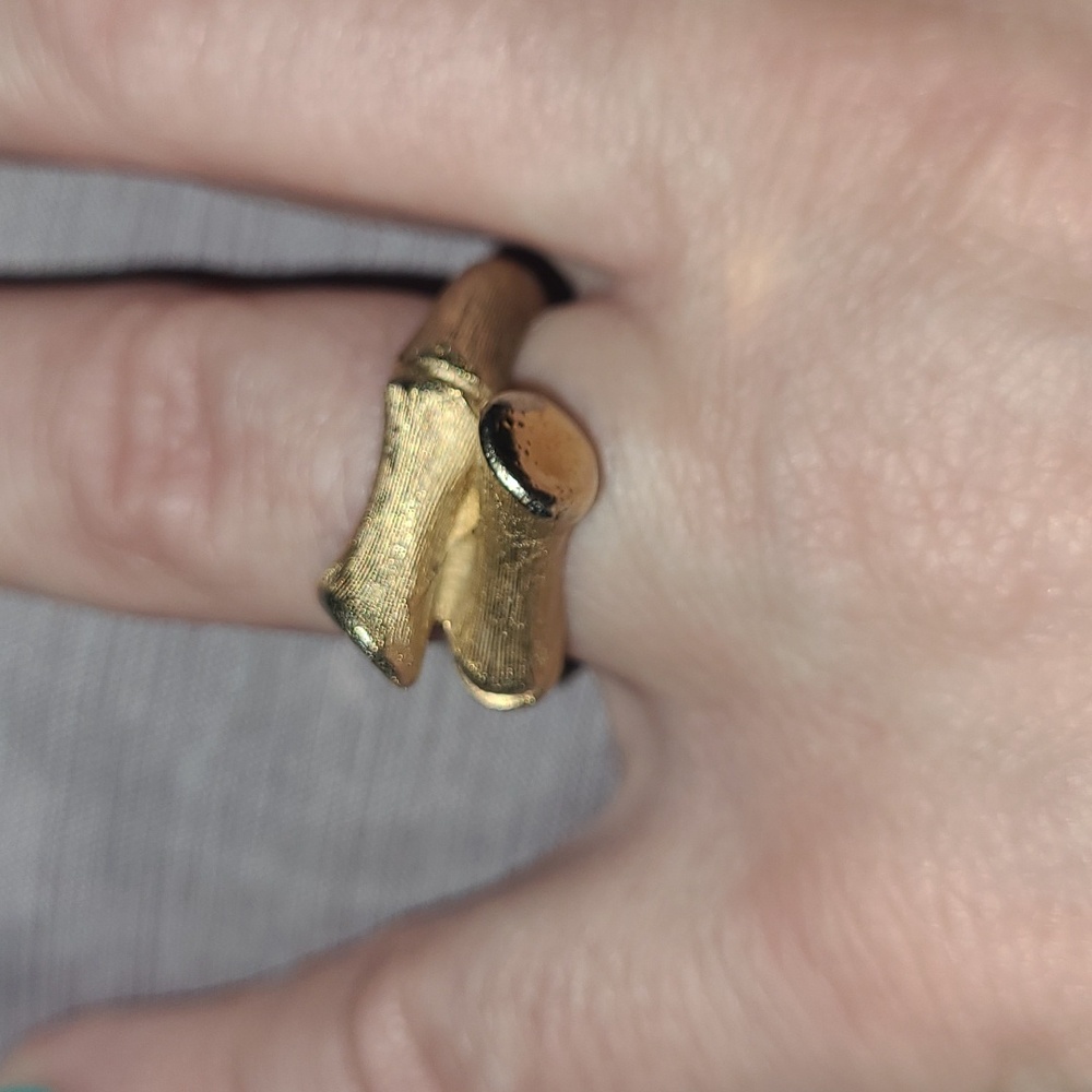 Trifari Gold faux wooden tree twig Ring